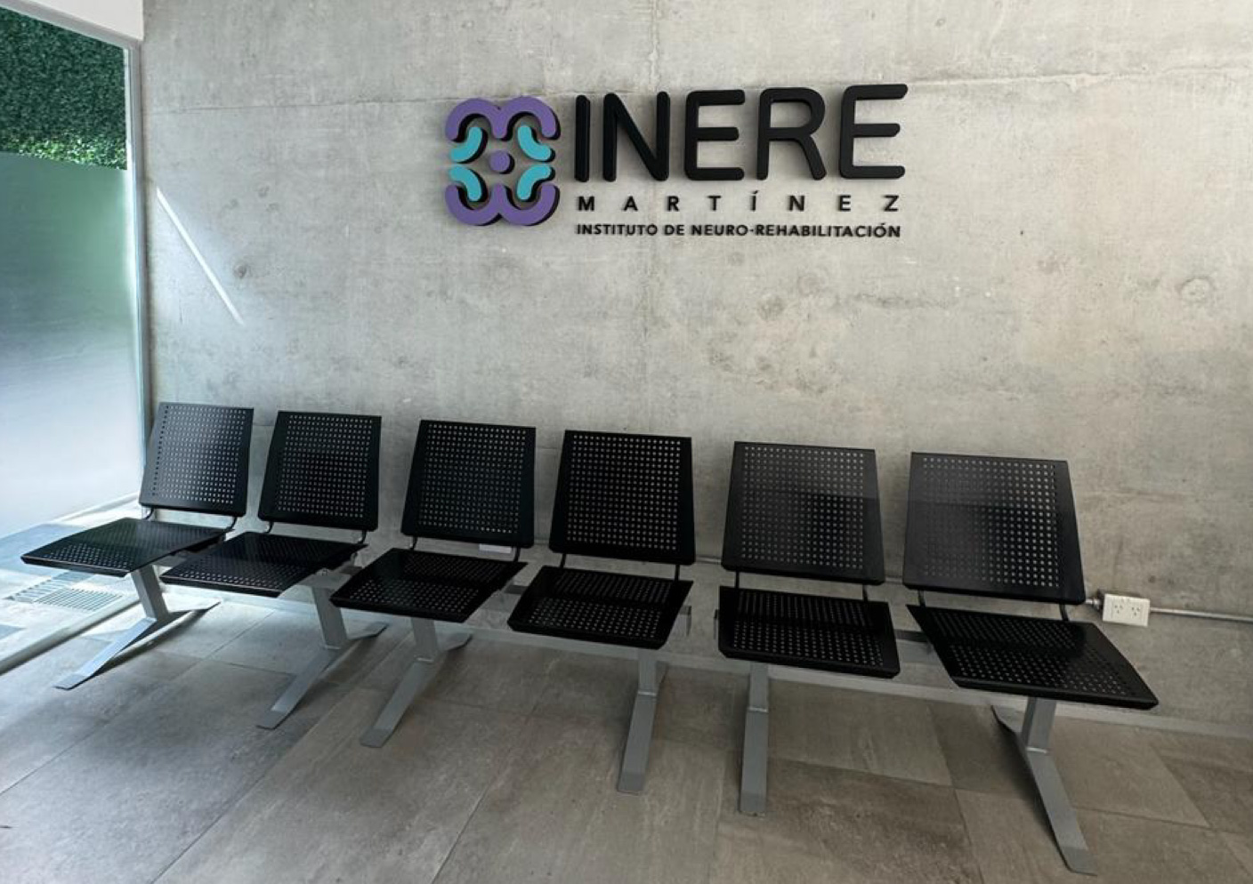 07-inere-banco-anglo-sala-de-espera.jpg