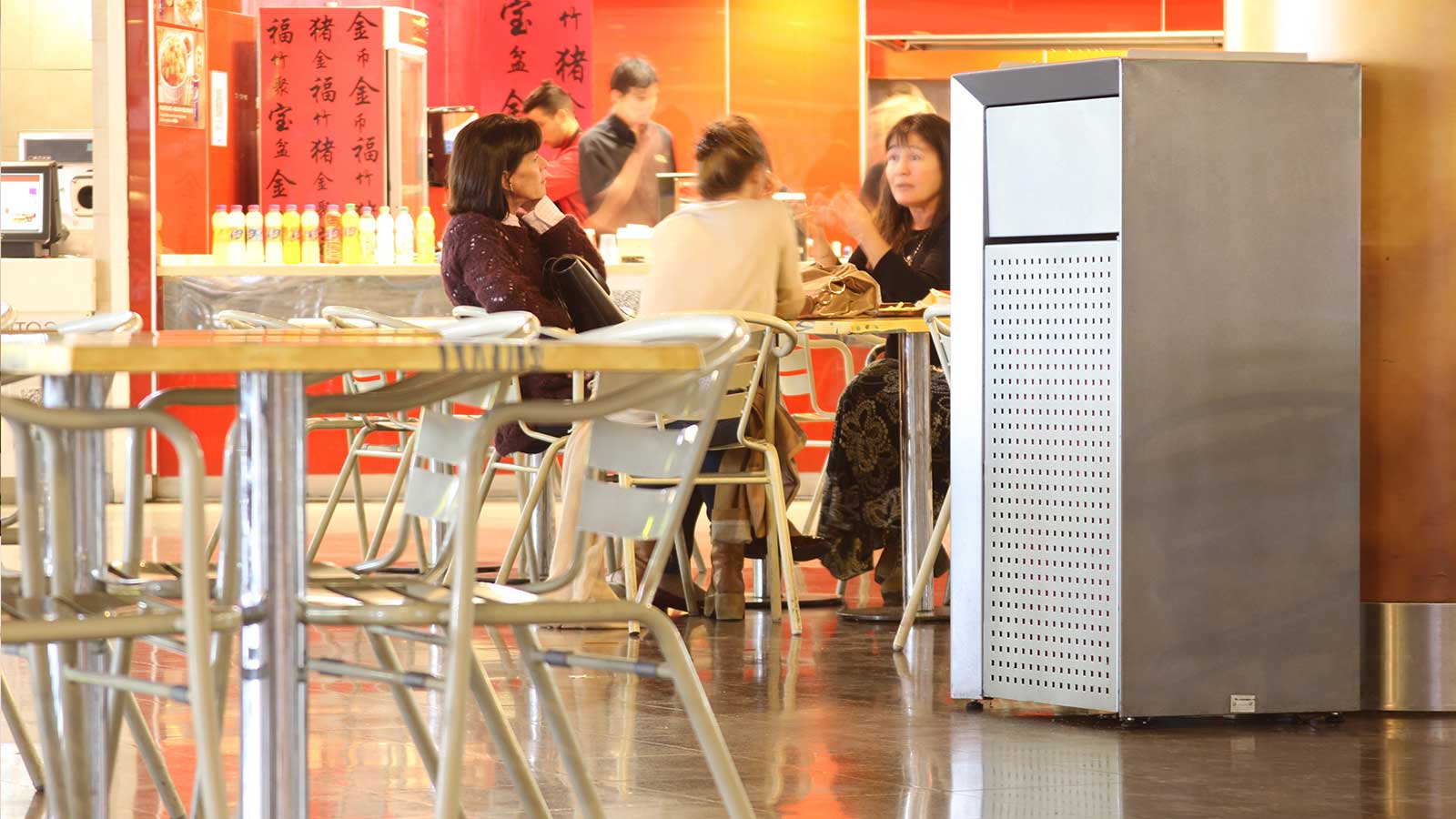 cesto-arco-patio-de-comidas-shopping.jpg