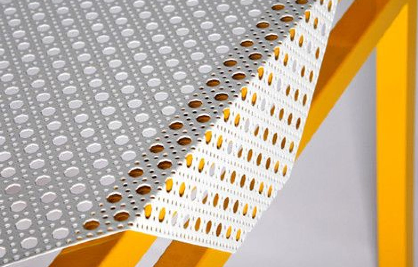 chapa-perforada-decorativa-estandar-esterilla-mesa.jpg