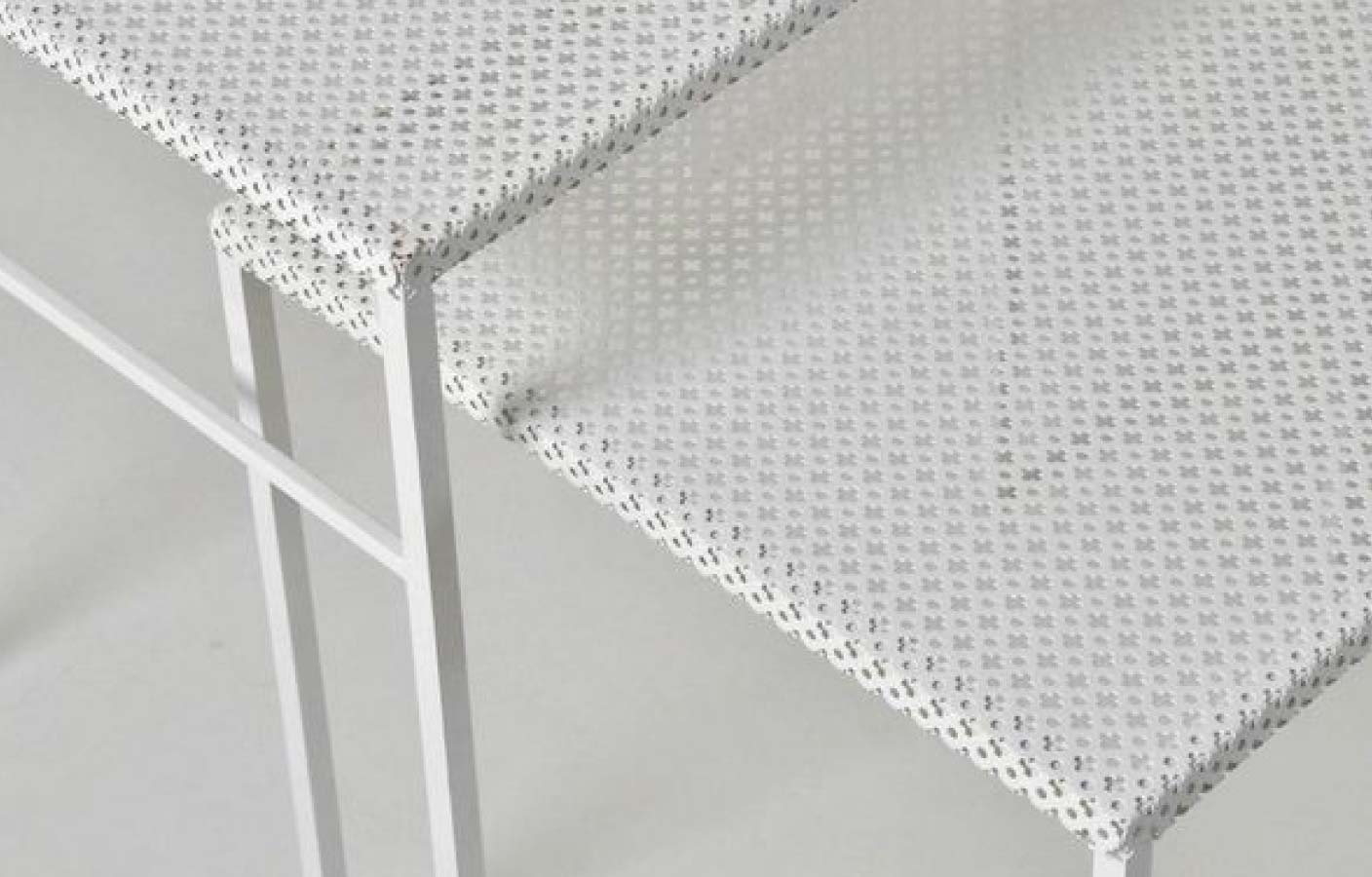 chapa-perforada-decorativa-estandar-trebol-mesa.jpg