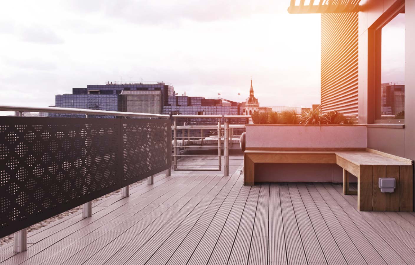chapa-perforada-decorativa-ovni-balcon.jpg