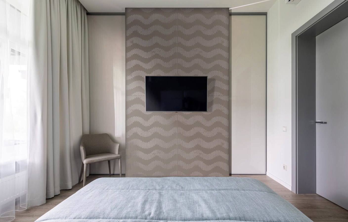 chapa-perforada-decorativa-wave-dormitorio.jpg