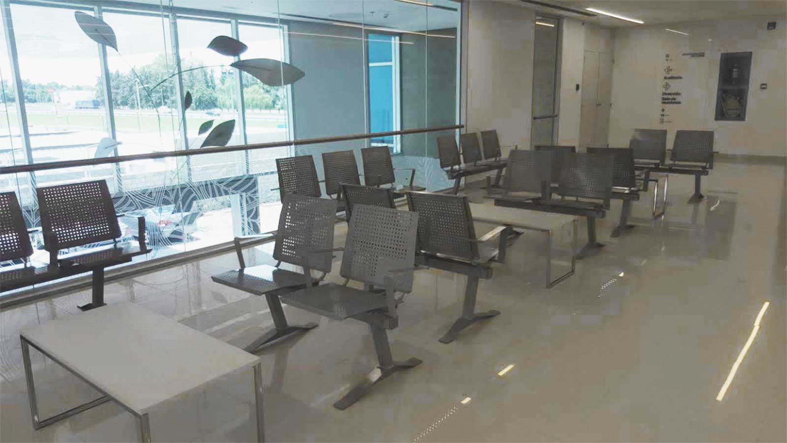 sala-espera-bancos-chapa-perforada-anglo.jpg