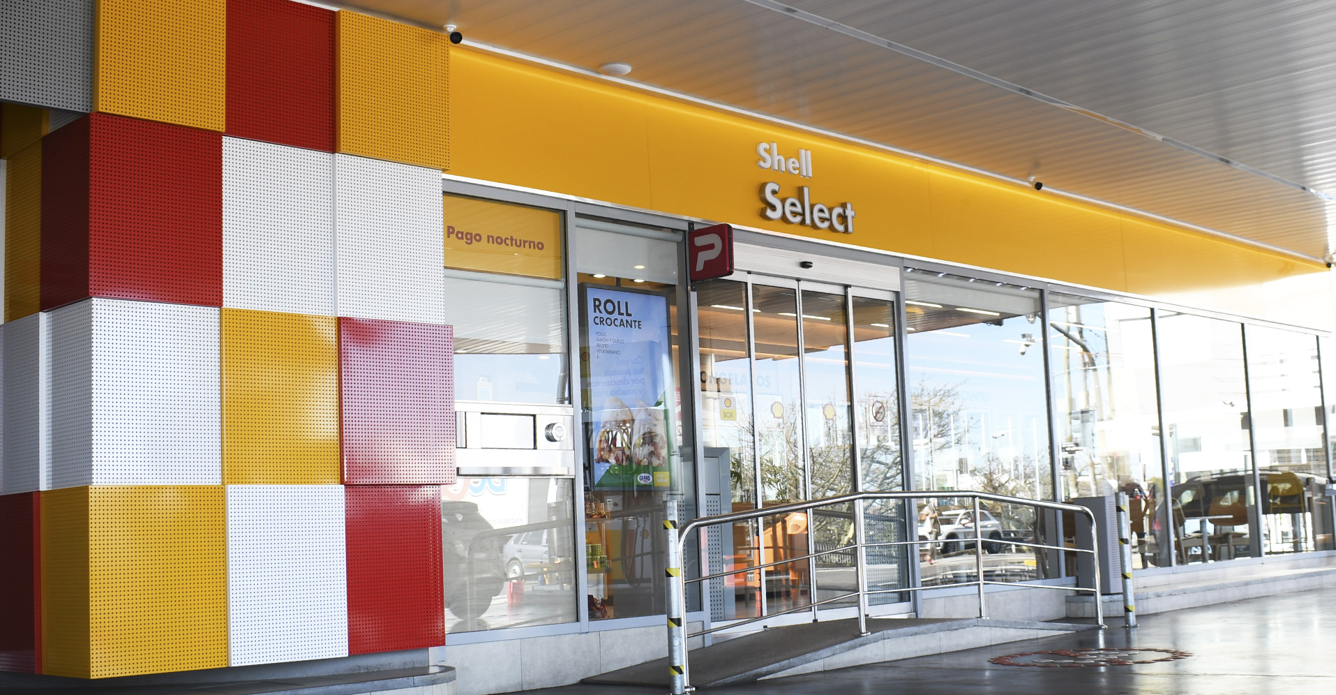 Revestimiento de pared - Estación Shell Vicente López