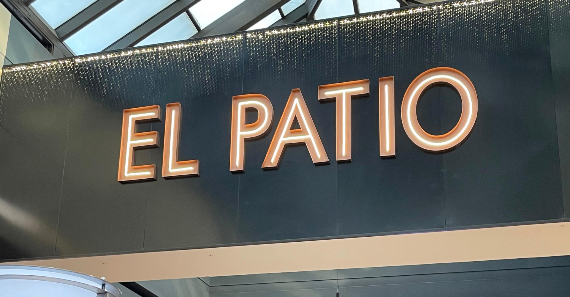 Revestimiento para cartelería - Shopping Unicenter